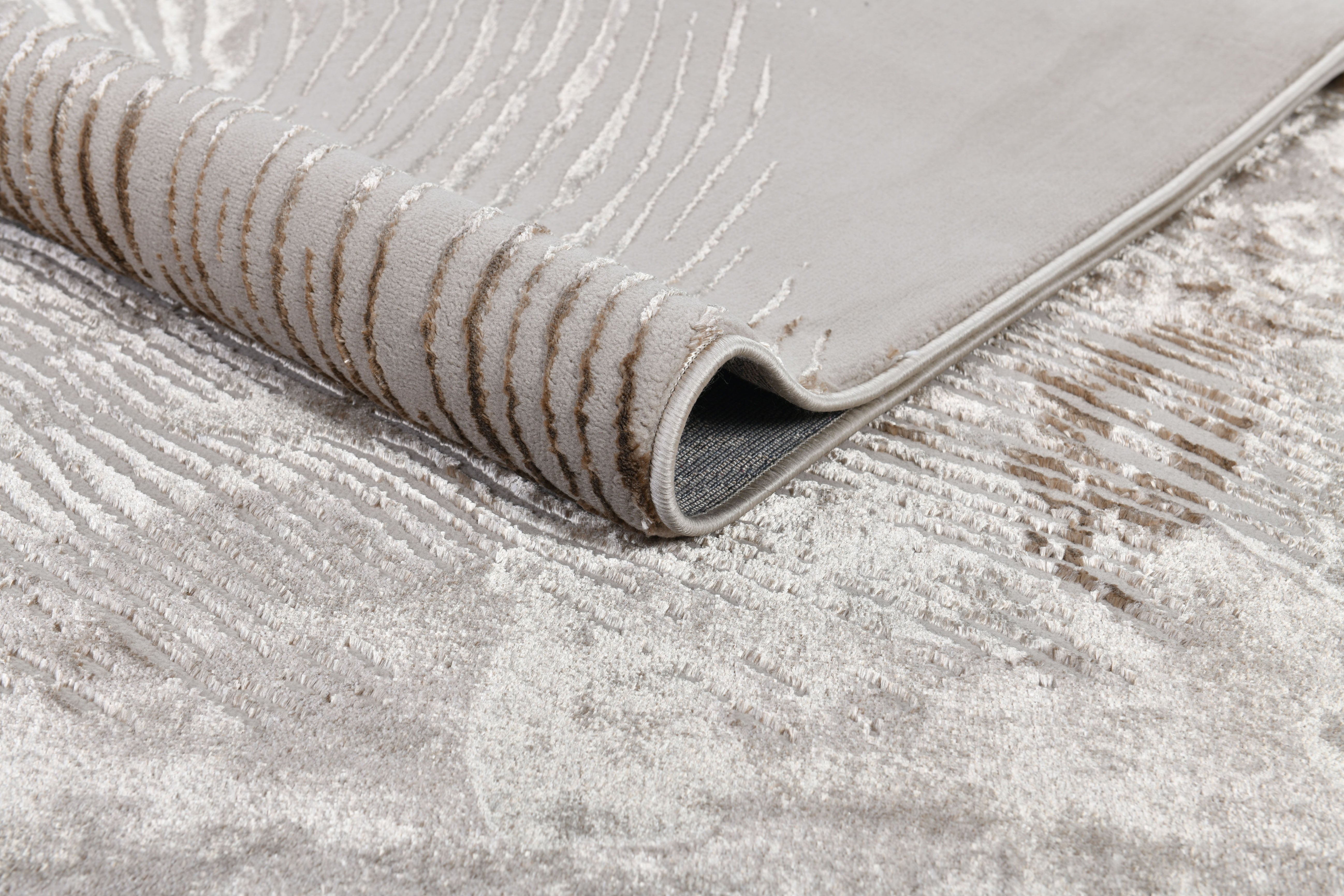 Soft-Touch Brown and Beige Rug with Metallic Copper Contrast Design - Z406A (POL816)