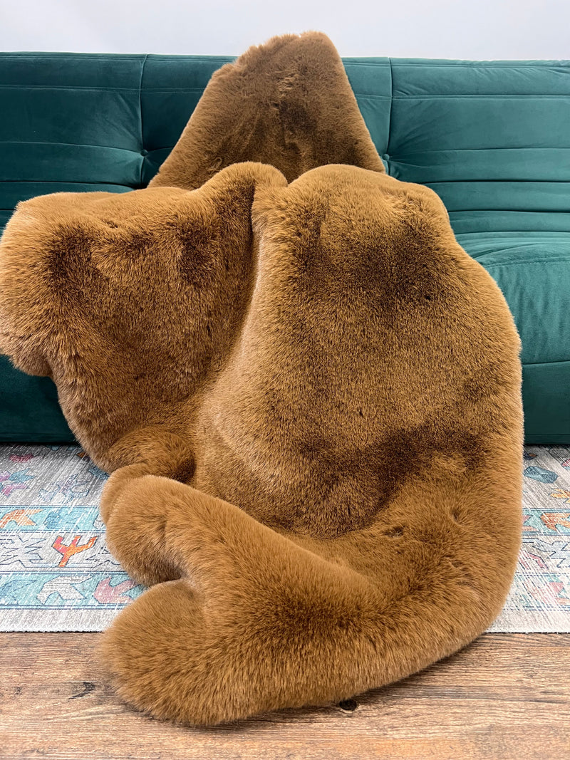 Luxe Copper Chinchilla Faux Fur Throw Blanket – Ultra-Soft Plush Bedspread