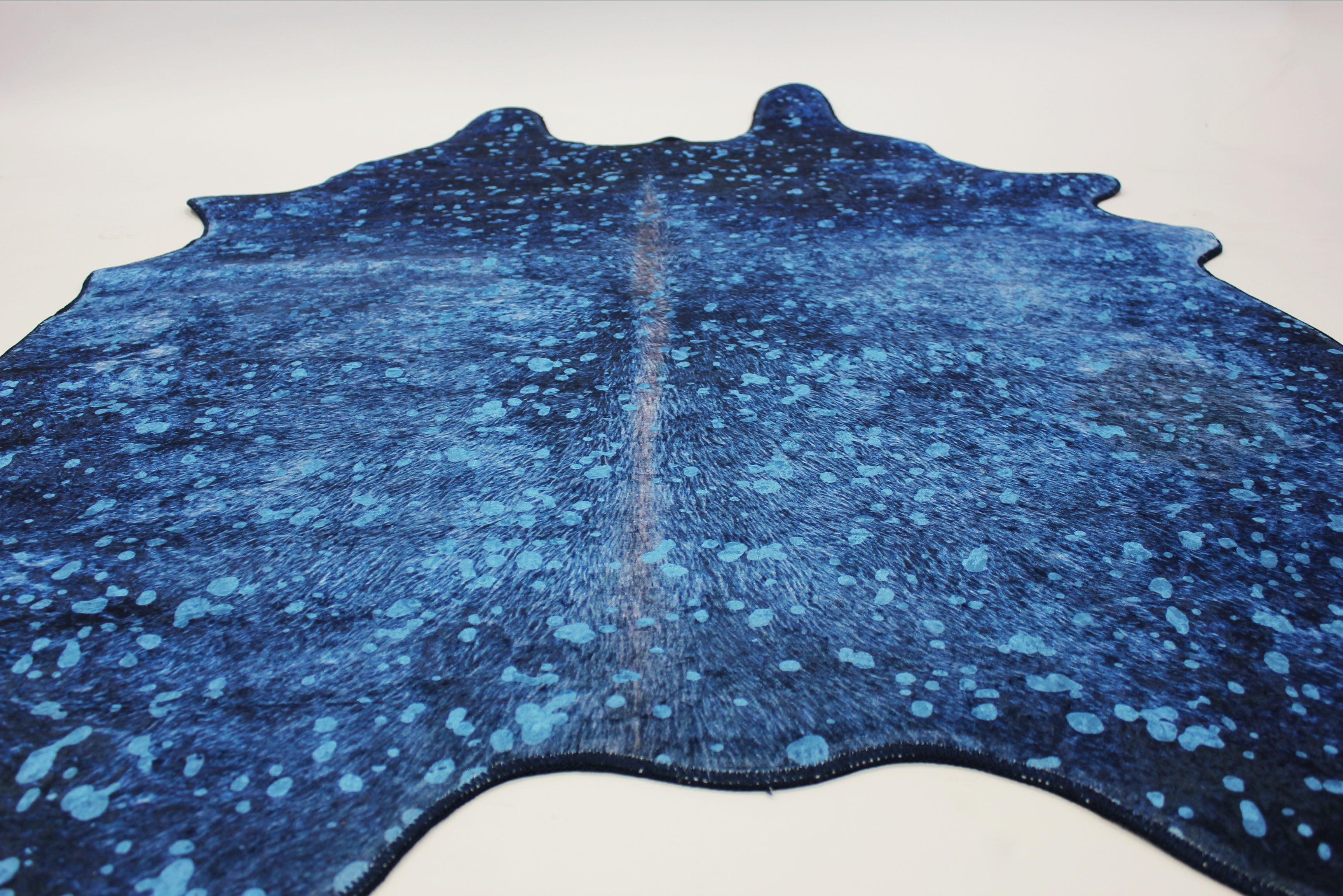 Vegan Metallic Shinny Glow Faux Hide/Cowhide Area Rug/Carpet