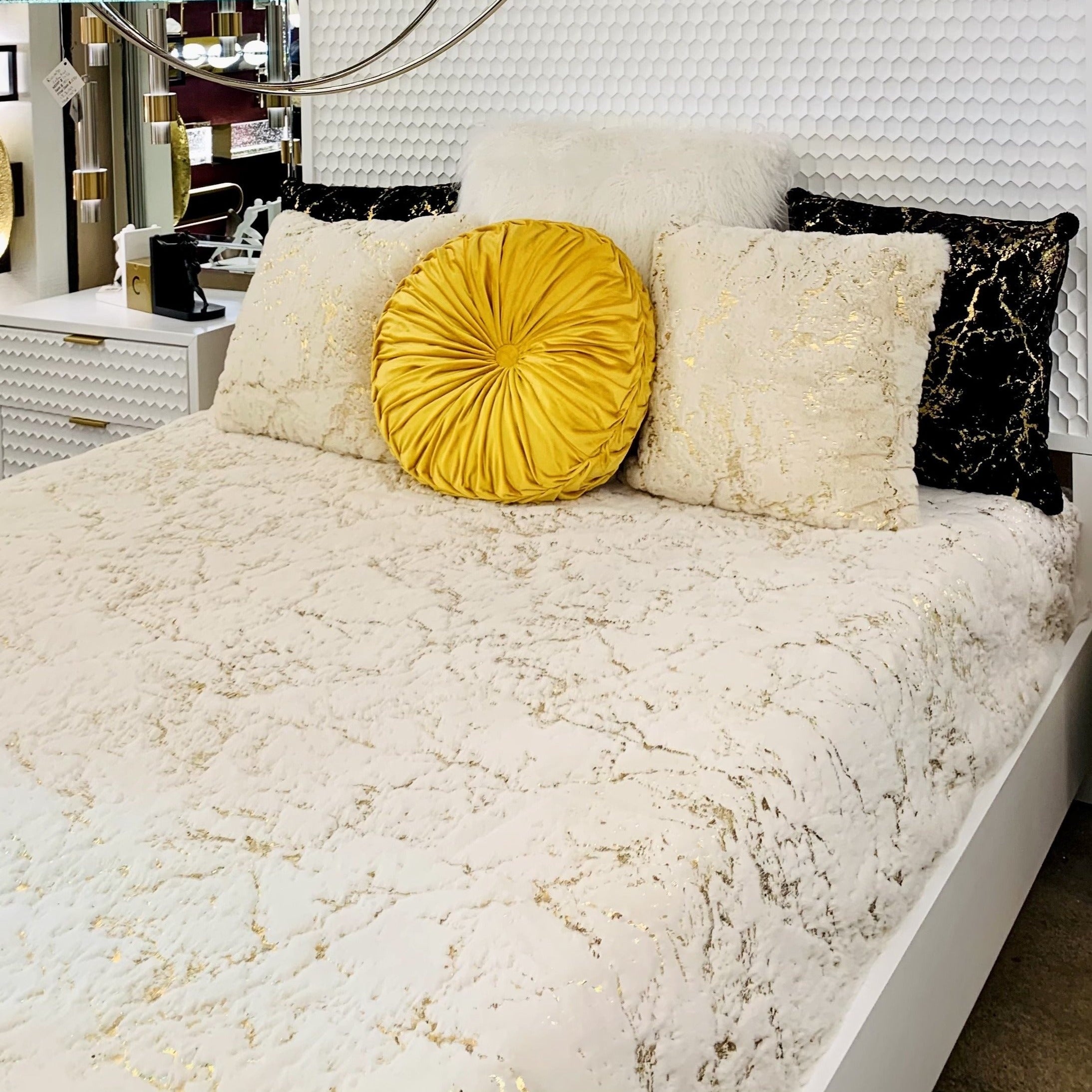 Golden/Silver Metallic Faux Fur  Soft / Coverlet/Quilt Cal King/Eastern King