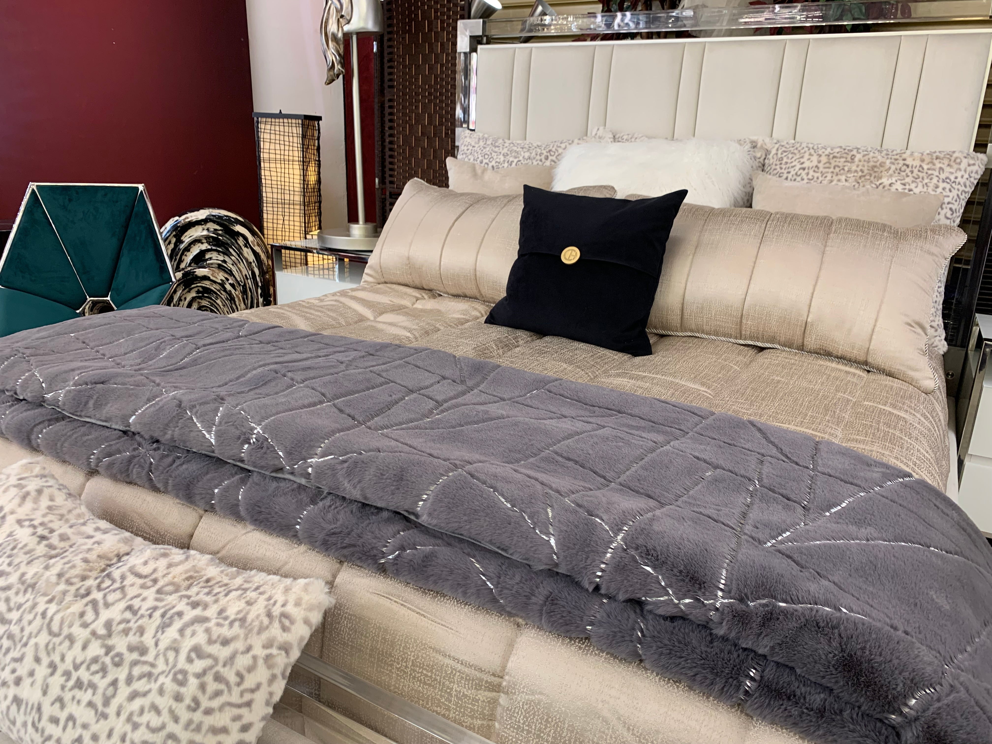 Golden/Silver Metallic Faux Fur  Soft / Coverlet/Quilt Cal King/Eastern King