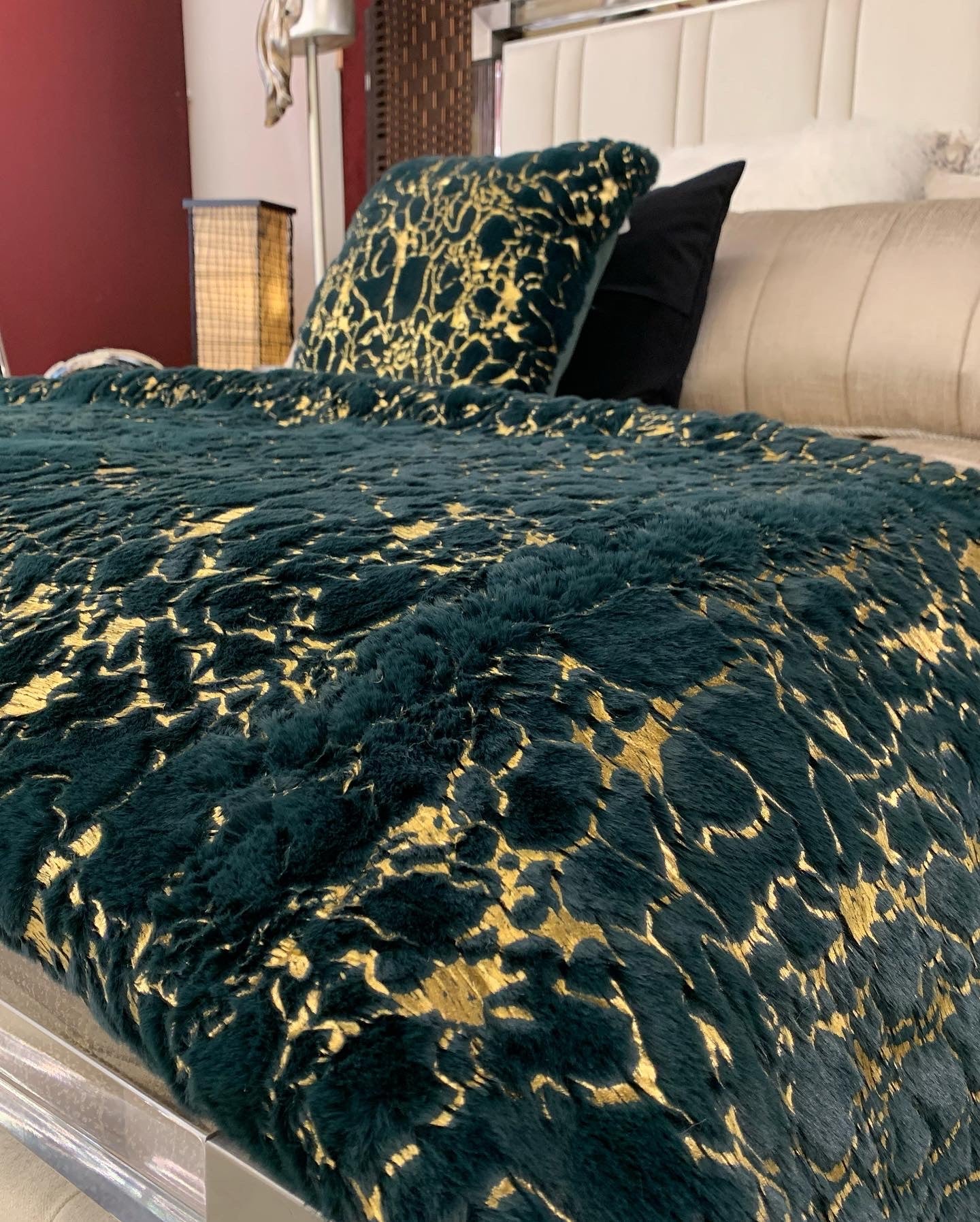 Golden/Silver Metallic Faux Fur  Soft / Coverlet/Quilt Cal King/Eastern King