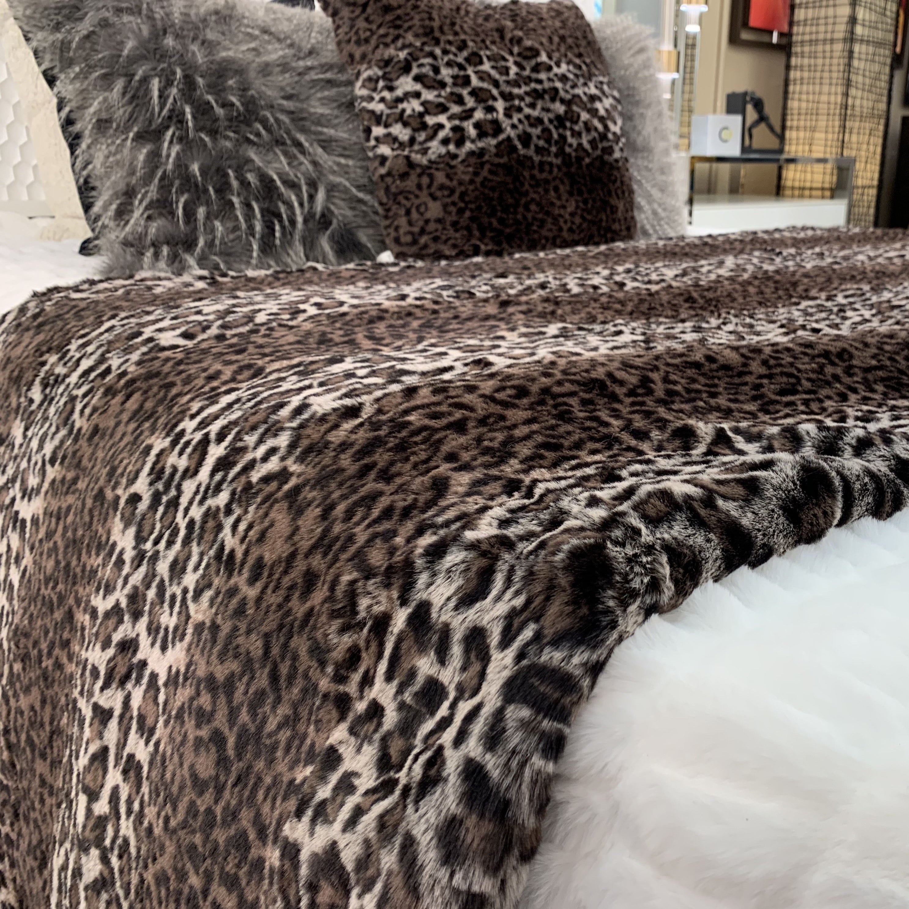 Leopard Cheetah Jaguar Animal Print Cozy Fuzzy Faux Fur Cal King Size Blanket/ Coverlet/ Bedspread/ Coverlet