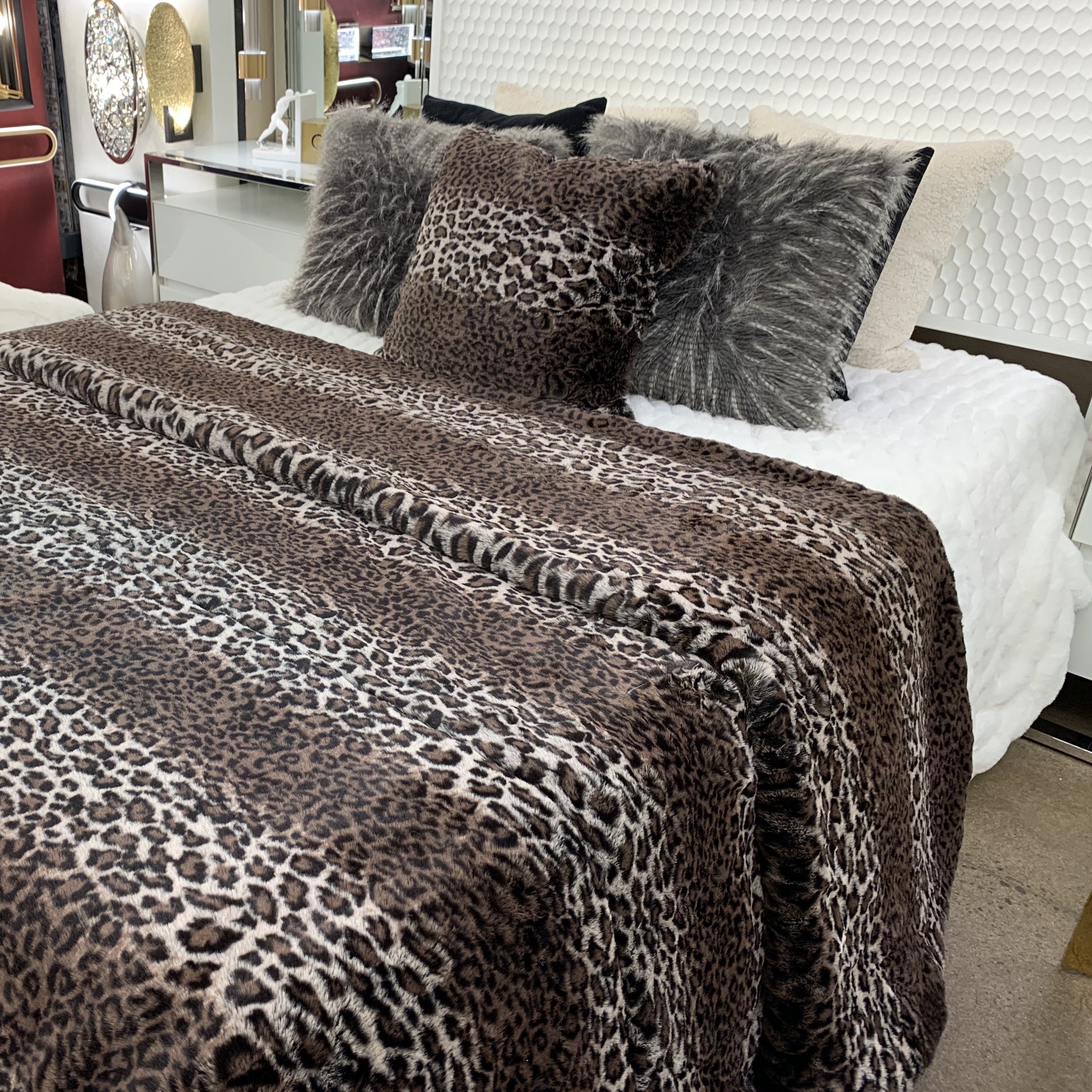 Leopard Cheetah Jaguar Animal Print Cozy Fuzzy Faux Fur Cal King Size Blanket/ Coverlet/ Bedspread/ Coverlet