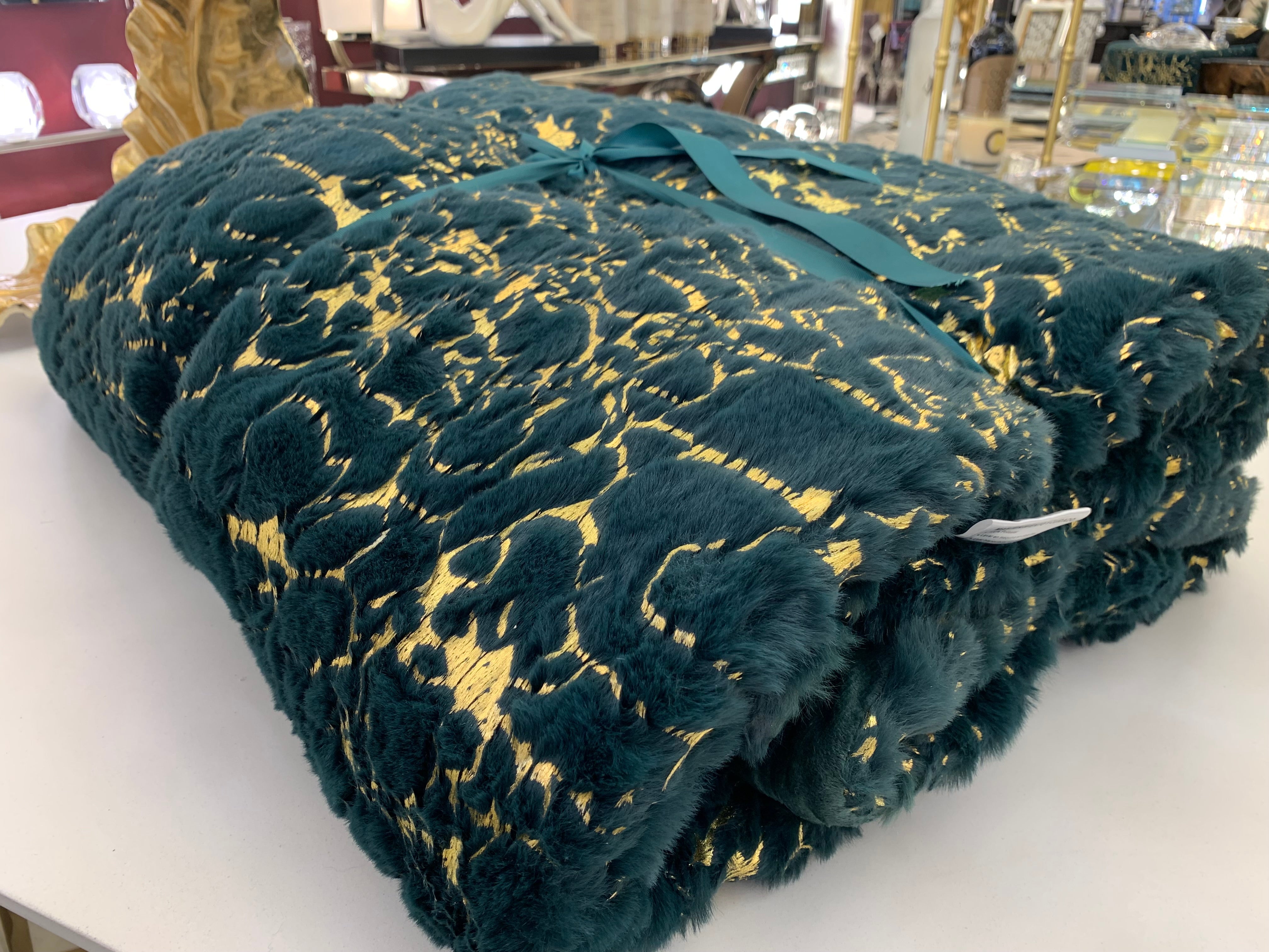 Golden/Silver Metallic Faux Fur  Soft / Coverlet/Quilt Cal King/Eastern King