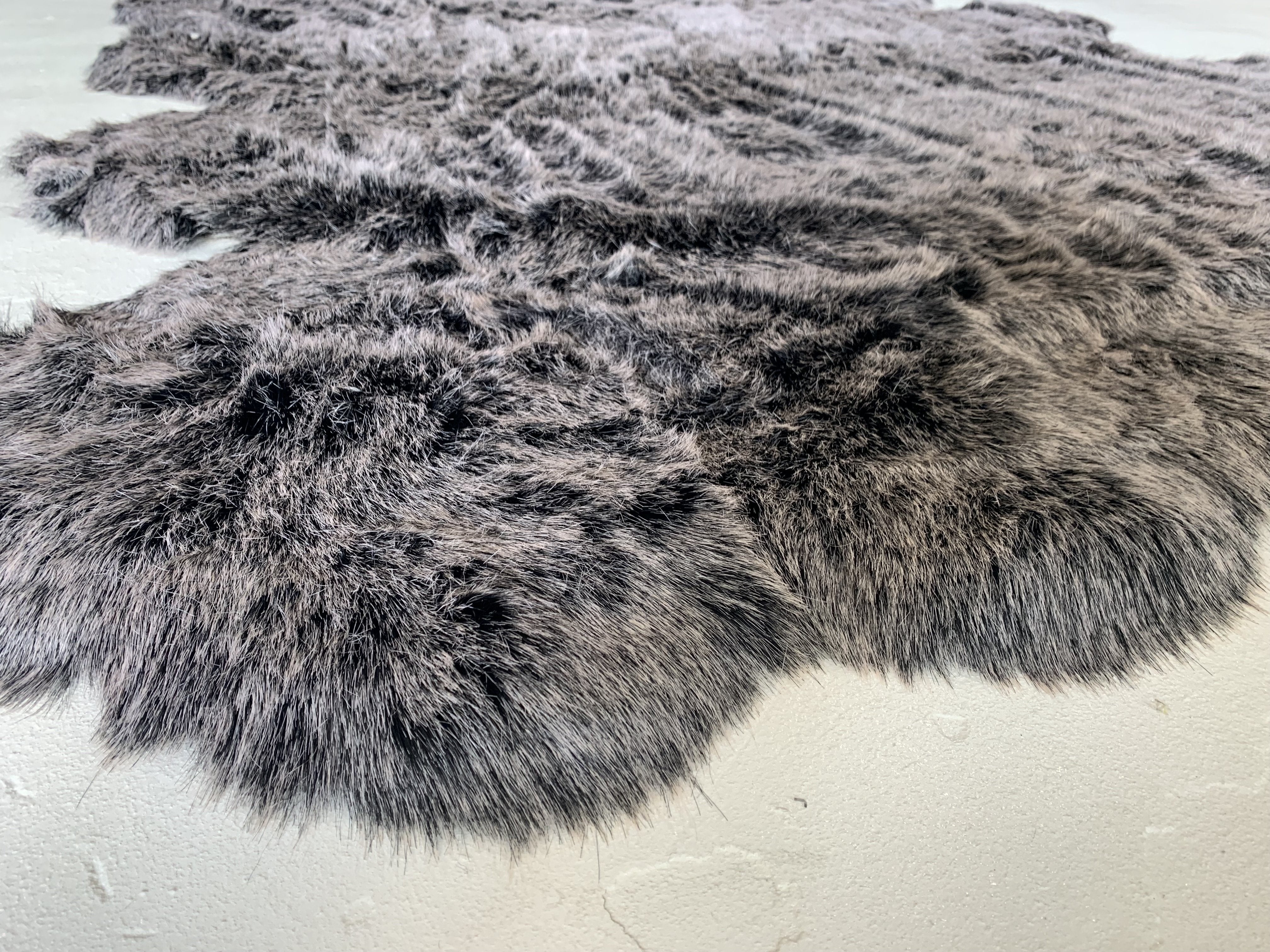 Renne Area Rug/Bed Cover Collection