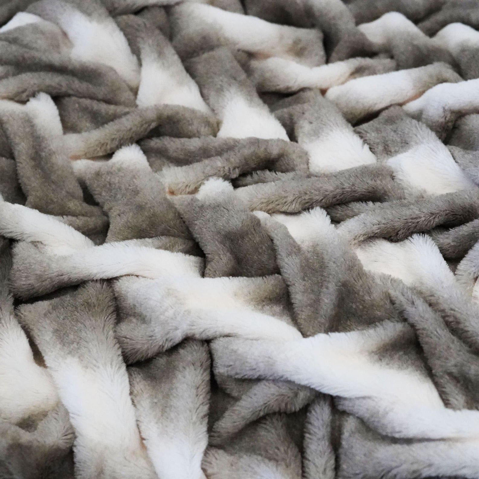 Soft Braided Look Cozy Faux Fur Toned Mocha Silver Bed Cover/ Coverlet/ Blanket/ Comforter/ King Cal Size - Queen Size
