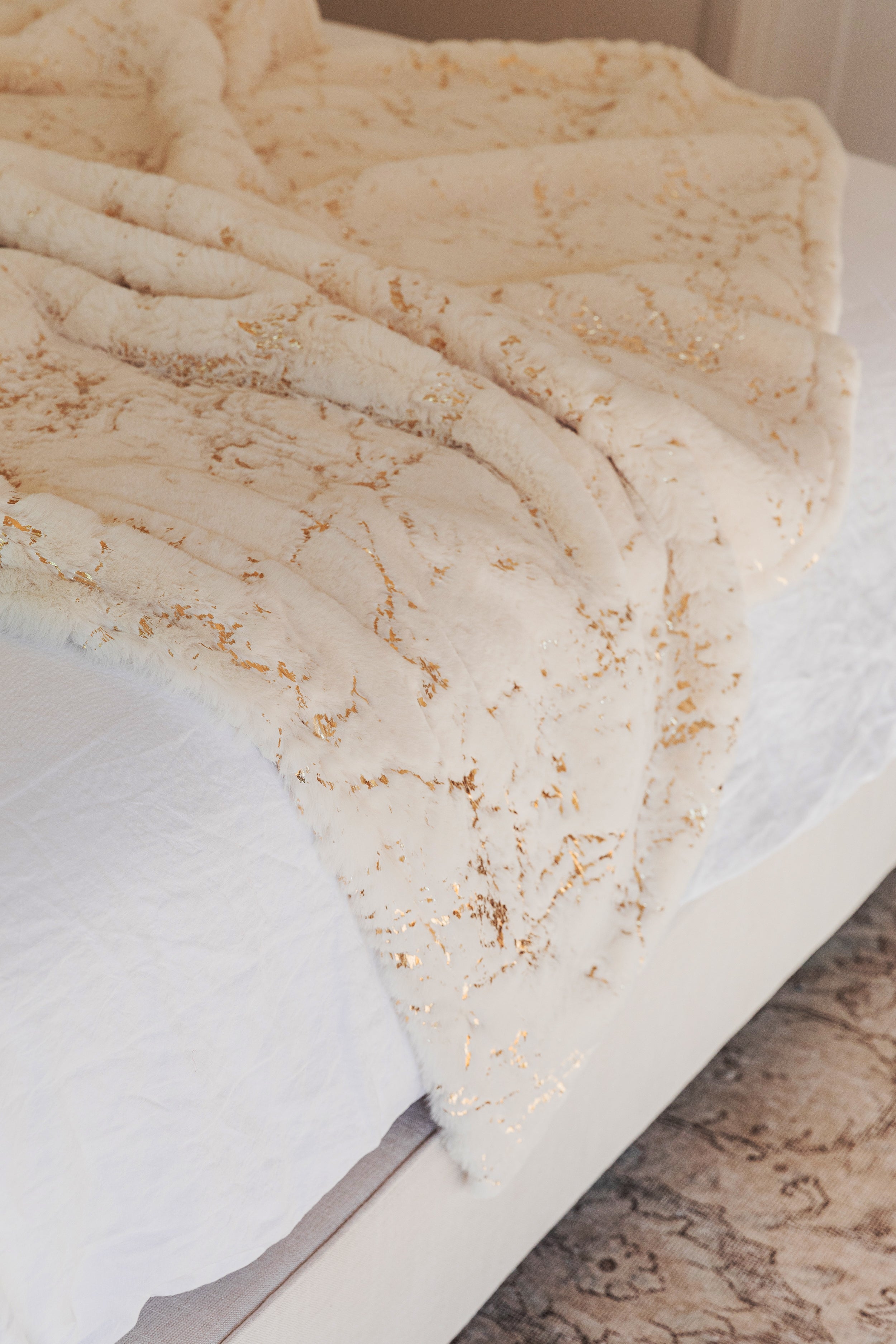 Metallic Golden Scattered Shimmery Design Faux Rabbit Touch Soft Throw Blanket - Coverlet/ Quilt/ Throw/ Bedspread/ Bedcover
