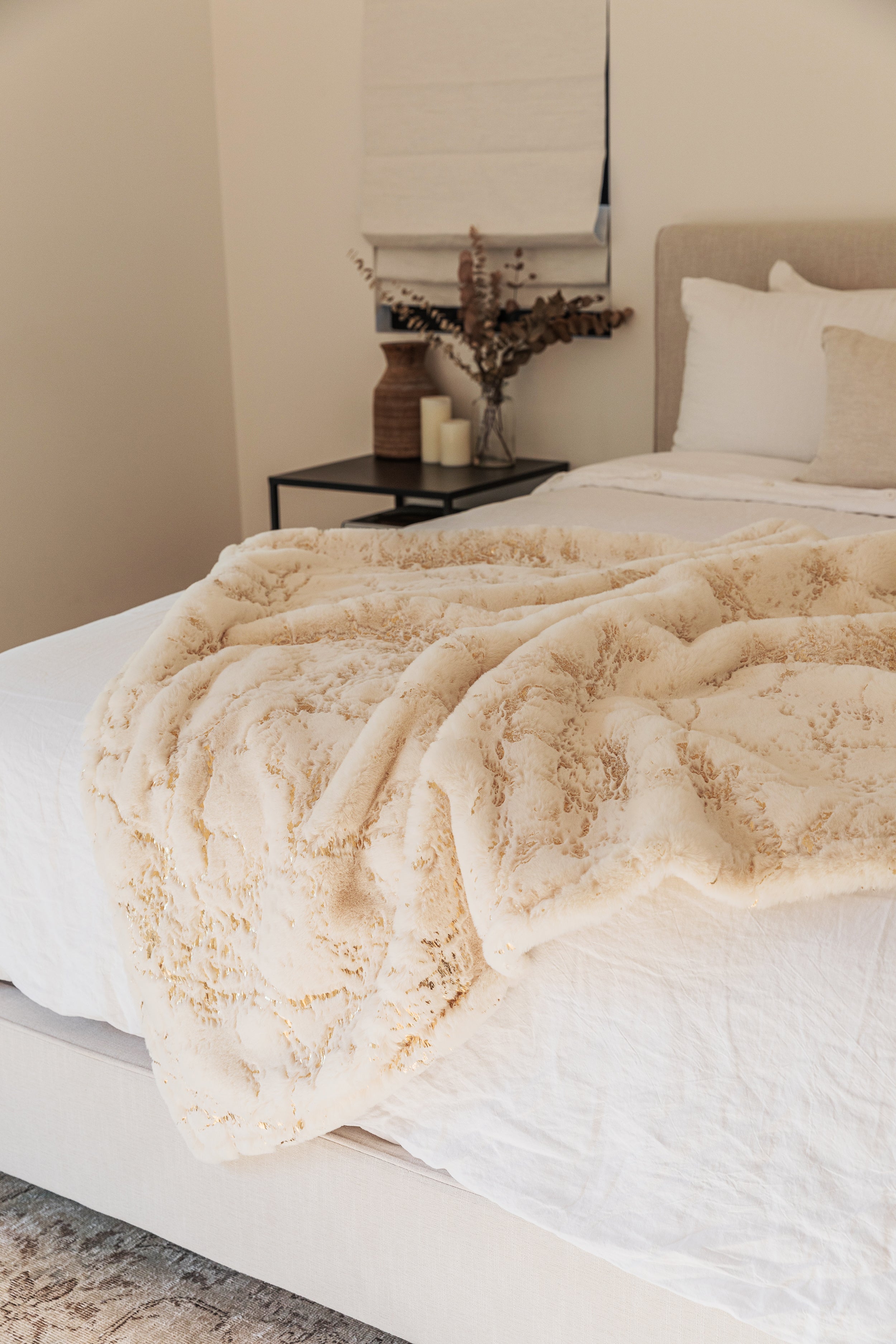 Metallic Golden Scattered Shimmery Design Faux Rabbit Touch Soft Throw Blanket - Coverlet/ Quilt/ Throw/ Bedspread/ Bedcover