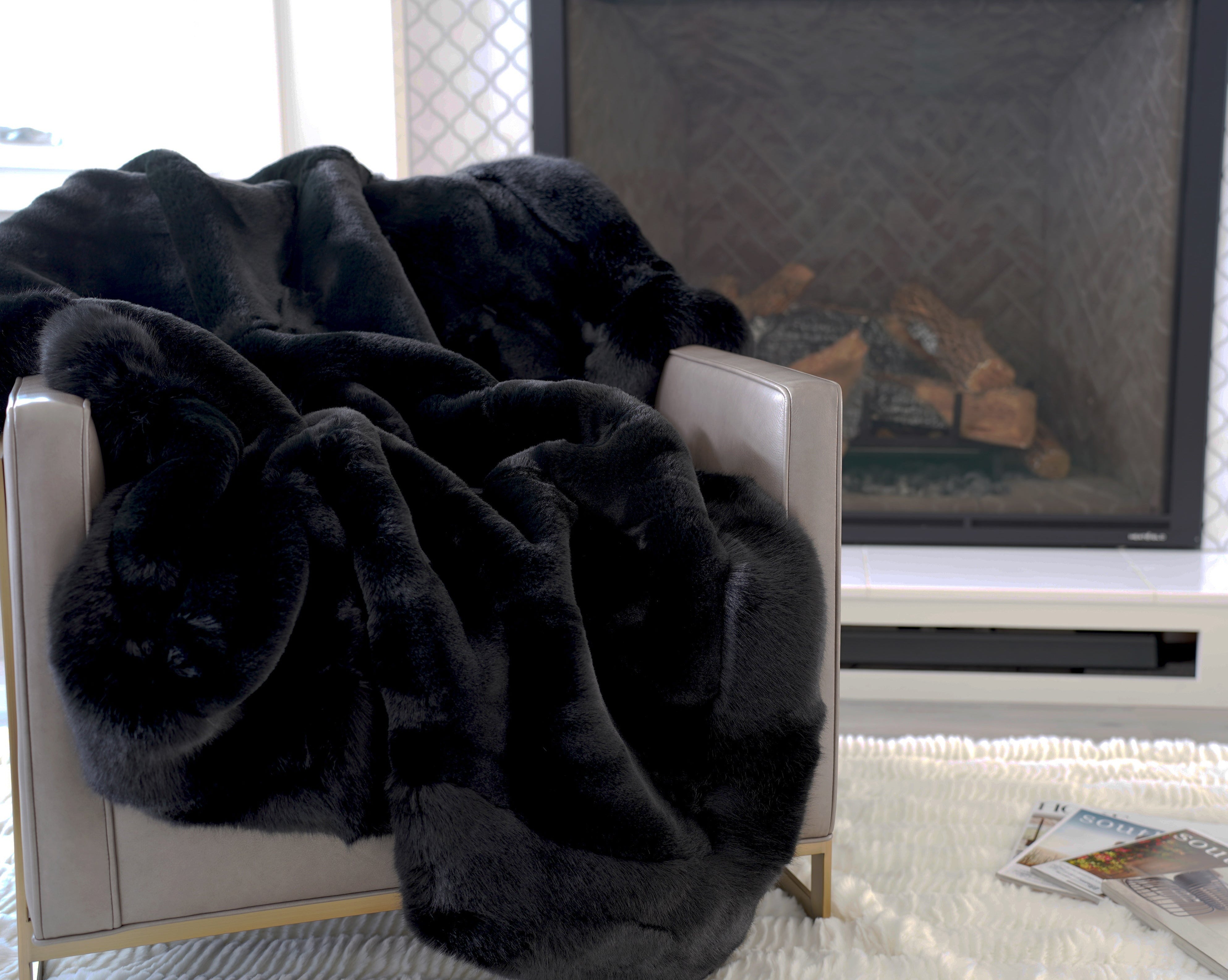 Luxurious Chinchilla Rabbit Faux Fur Throw Blanket