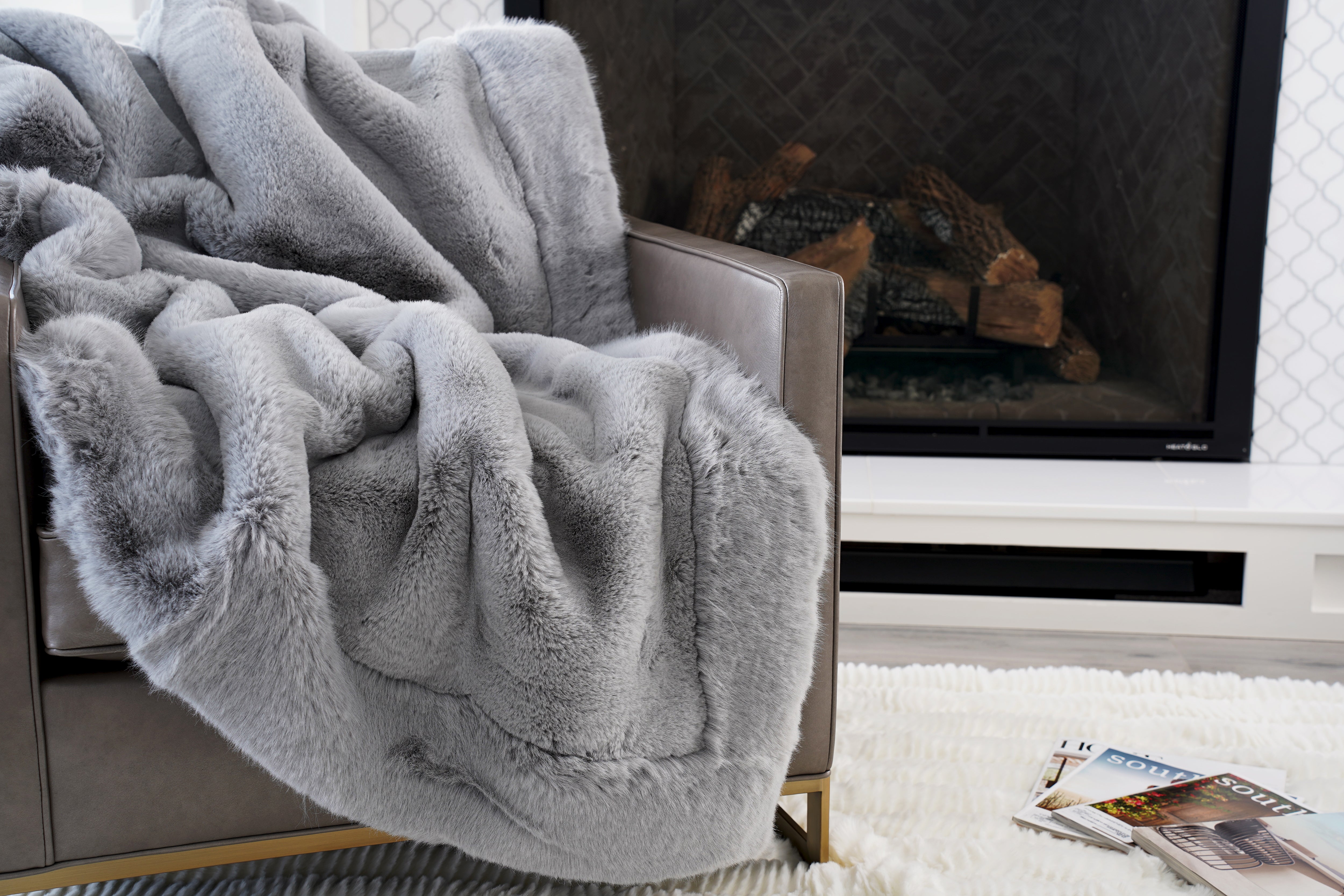 Luxurious Chinchilla Rabbit Faux Fur Throw Blanket